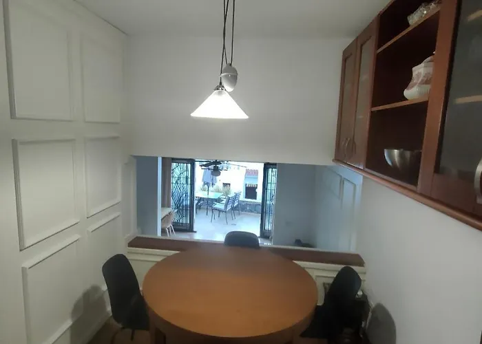 아파트 Quiet Duplex Close To The