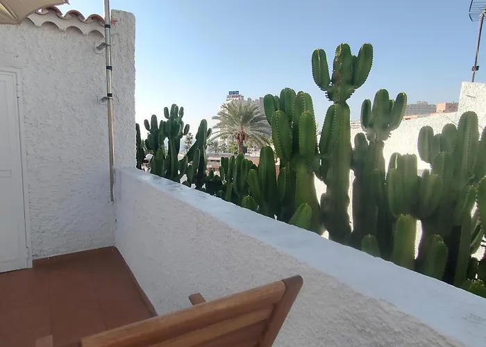 Quiet Duplex Close To The شقة *