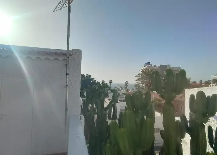 Quiet Duplex Close To The شقة