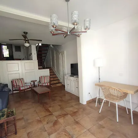 Quiet Duplex Close To The بلايا ذي لاس أميريكاس